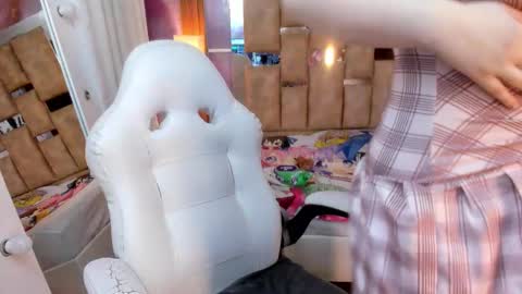 melody_lollii online show from February 3, 6:24 pm