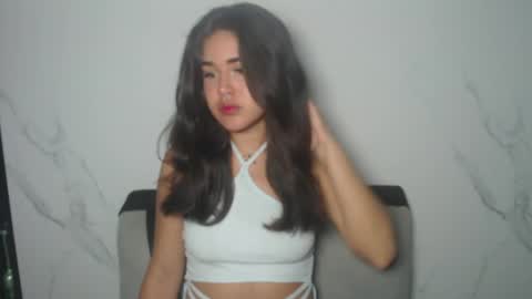 melody phillips online show from May 3, 2:17 am