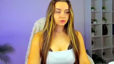 Snapshot of melody_sol chatting on November 26, 4:13 am melody_sol online show from November 26, 4:13 am