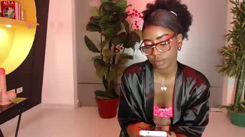 Snapshot of melodyblazze chatting on May 30, 12:19 am online show from May 30, 12:19 am