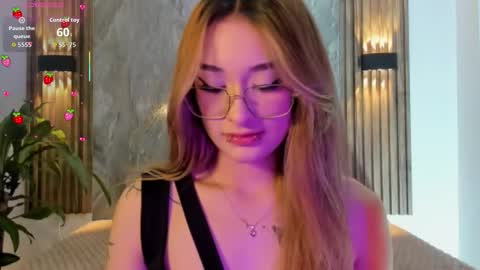 melodylanee online show from December 20, 11:06 am