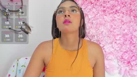 Snapshot of melodymoore_ chatting on March 6, 10:28 pm Melody online show from March 6, 10:28 pm