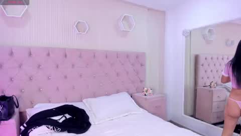 Snapshot of melodyprice_ chatting on July 29, 8:29 pm Melody online show from July 29, 8:29 pm