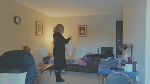 Melody online show from December 1, 6:24 pm