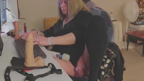 Snapshot of melodyredux_62 chatting on February 12, 3:29 pm Melody online show from February 12, 3:29 pm