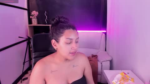 melodysnow online show from November 8, 8:40 pm