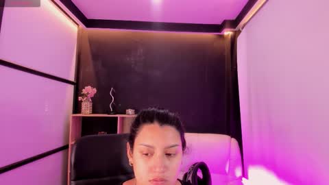 melodysnow online show from November 9, 8:29 pm