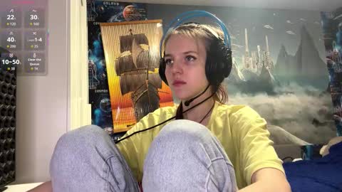 Hi Im Aria 18 years old online show from December 19, 3:30 pm