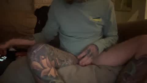 Snapshot of melt13 chatting on January 1, 5:43 am melt13 online show from January 1, 5:43 am