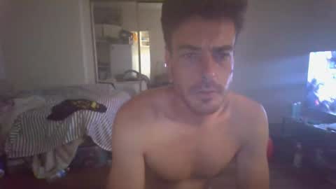 Snapshot of melting4u chatting on April 19, 4:23 am melting4u online show from April 19, 4:23 am