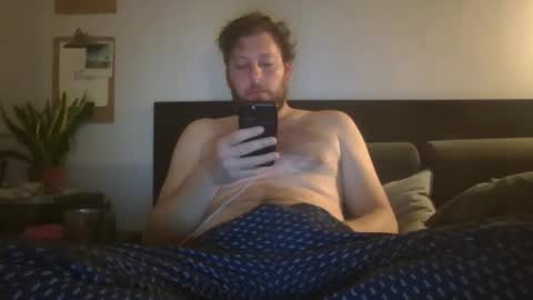 Snapshot of memo20cm chatting on February 27, 9:14 pm memo20cm online show from February 27, 9:14 pm