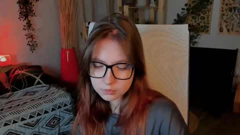 Mia online show from September 24, 3:48 pm