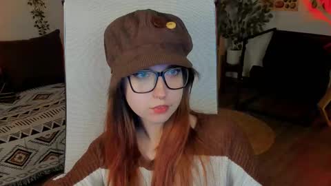 Mia online show from September 25, 3:38 pm