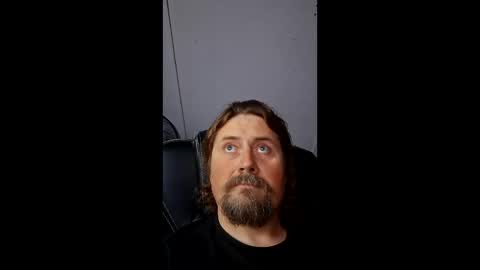 Snapshot of men10_12_1983 chatting on June 7, 10:08 am men10_12_1983 online show from June 7, 10:08 am