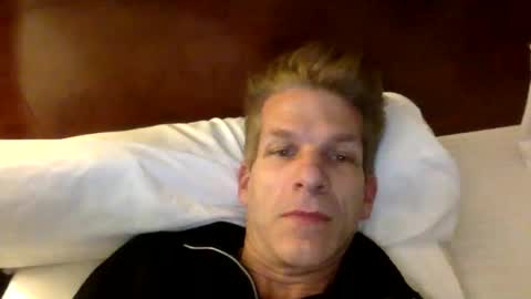 Snapshot of men2024again chatting on November 14, 5:50 am Andres online show from November 14, 5:50 am