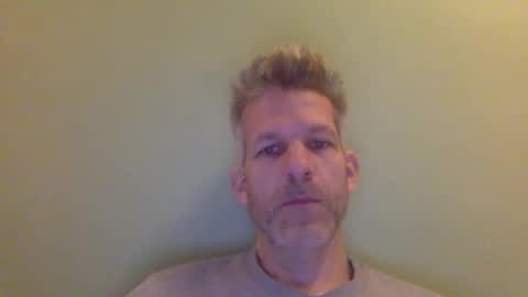 Snapshot of men2024again chatting on April 20, 9:12 am Andres online show from April 20, 9:12 am