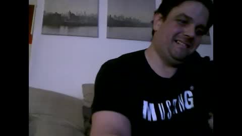 Snapshot of menace2dennis chatting on January 17, 4:50 am Dennis2Menace online show from January 17, 4:50 am