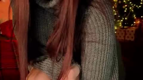 Snapshot of mencialo chatting on December 18, 2:39 am Mencialo online show from December 18, 2:39 am