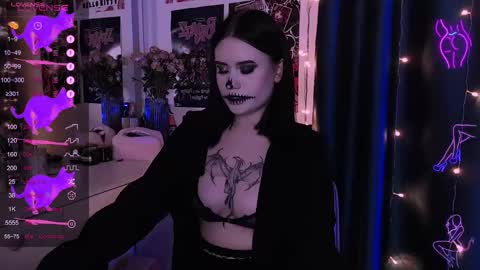 meow marie online show from October 30, 9:15 pm