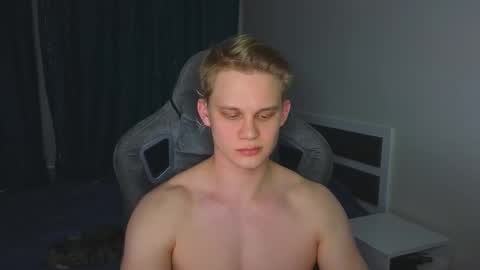 Mickey online show from March 1, 8:33 pm