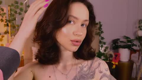 Snapshot of meow_nancy chatting on June 5, 6:52 am Heeyyooo Im Nans Subscribe to me I will be glad online show from June 5, 6:52 am
