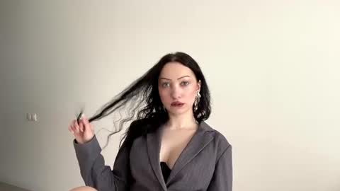 Snapshot of meowalika chatting on June 18, 11:25 am MeowAlika online show from June 18, 11:25 am