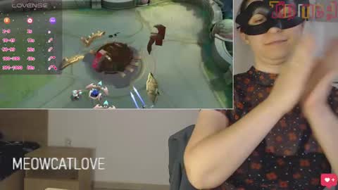 Snapshot of meowcatlove chatting on December 3, 5:01 pm meowcatlove online show from December 3, 5:01 pm