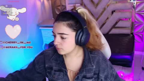    online show from November 22, 7:02 pm