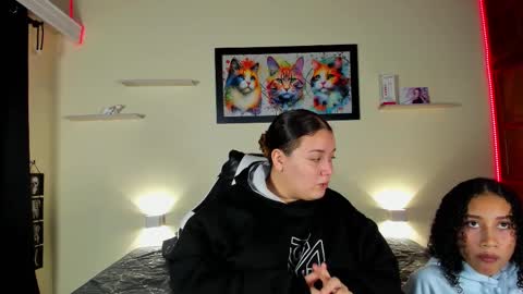 CRISTI AND MEREDIT online show from February 19, 3:24 am