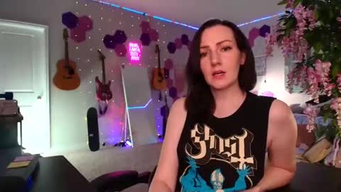 Meredith Bae online show from March 19, 1:09 am