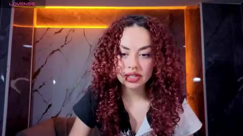 Snapshot of merida_b chatting on November 27, 8:00 pm merida_b online show from November 27, 8:00 pm