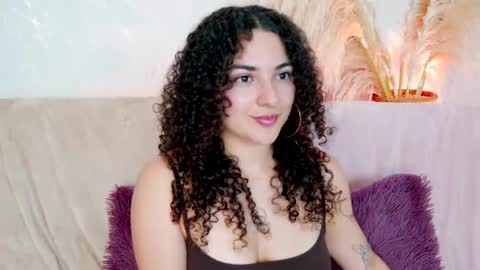 Snapshot of merida_bell18 chatting on June 6, 4:06 am Merida Bell online show from June 6, 4:06 am