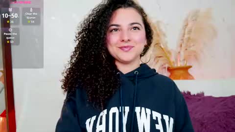 Snapshot of merida_bell18 chatting on June 11, 3:15 am Merida Bell online show from June 11, 3:15 am