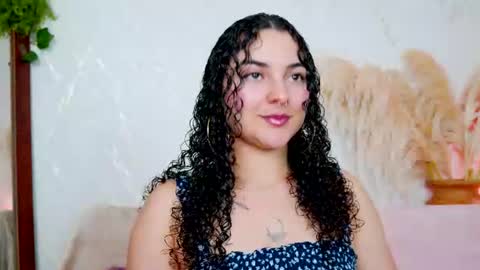 Snapshot of merida_bell18 chatting on July 20, 10:34 pm Merida Bell online show from July 20, 10:34 pm
