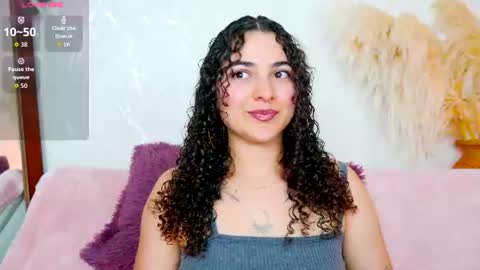 Snapshot of merida_bell18 chatting on July 25, 8:50 pm Merida Bell online show from July 25, 8:50 pm