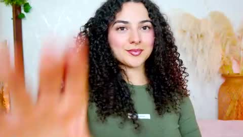 Snapshot of merida_bell18 chatting on July 28, 9:58 pm Merida Bell online show from July 28, 9:58 pm