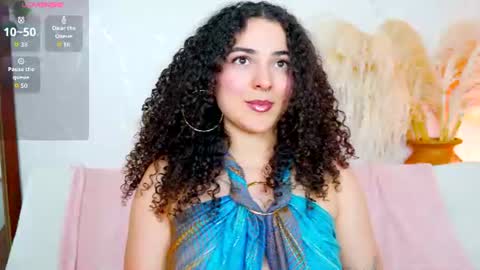 Snapshot of merida_bell18 chatting on July 29, 8:18 pm Merida Bell online show from July 29, 8:18 pm