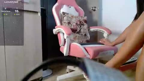 Snapshot of meridastonex chatting on January 27, 11:54 pm Merida online show from January 27, 11:54 pm