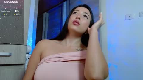 Snapshot of meridastonex chatting on January 31, 1:43 am Merida online show from January 31, 1:43 am