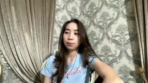 Snapshot of merlenebixel chatting on August 1, 4:17 pm merlenebixel online show from August 1, 4:17 pm