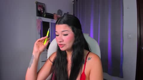 Snapshot of merlia_model chatting on December 5, 1:36 am instagram fernandatoloza01 online show from December 5, 1:36 am