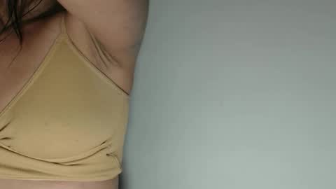 Snapshot of merlina_t chatting on April 3, 9:46 pm merlina_t online show from April 3, 9:46 pm