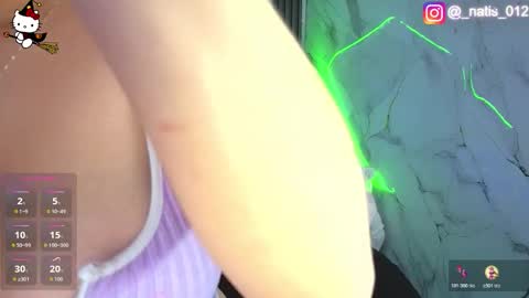 Snapshot of merloth_sub chatting on October 29, 3:31 am Merloth online show from October 29, 3:31 am