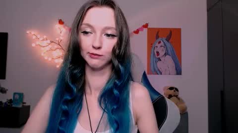 mermaidvibestides online show from March 19, 8:02 pm