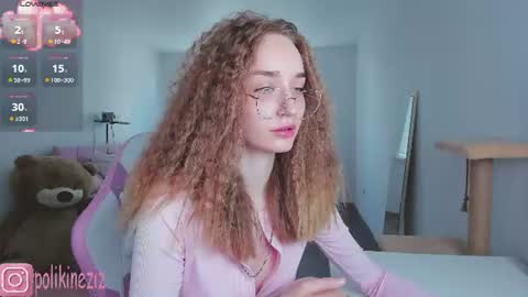 Snapshot of merryl_clark chatting on June 28, 12:22 pm Sara online show from June 28, 12:22 pm