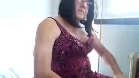 Snapshot of mery3881 chatting on November 22, 10:03 am mery3881 online show from November 22, 10:03 am