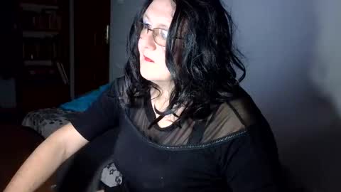 Snapshot of mery3881 chatting on February 11, 10:26 pm mery3881 online show from February 11, 10:26 pm