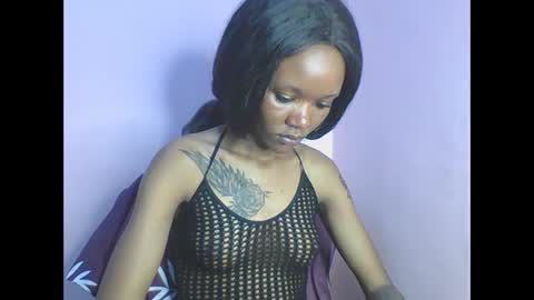 Snapshot of messyluna chatting on May 12, 9:34 pm meggy and bree online show from May 12, 9:34 pm