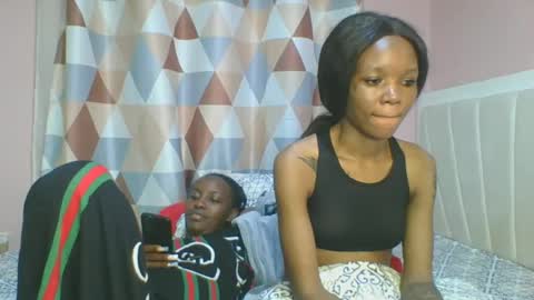 Snapshot of messyluna chatting on June 24, 10:20 pm meggy and bree online show from June 24, 10:20 pm
