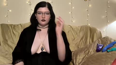 Snapshot of meta1goddess chatting on October 21, 1:45 pm Lia online show from October 21, 1:45 pm